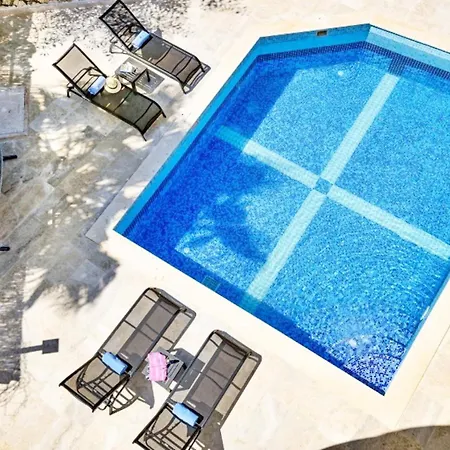 Villa 3 Bedroom - 3268 *