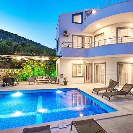 Villa 3 Bedroom - 3268 *