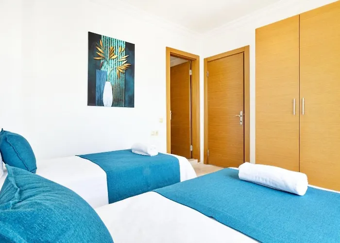 3 Bedroom Βίλα *